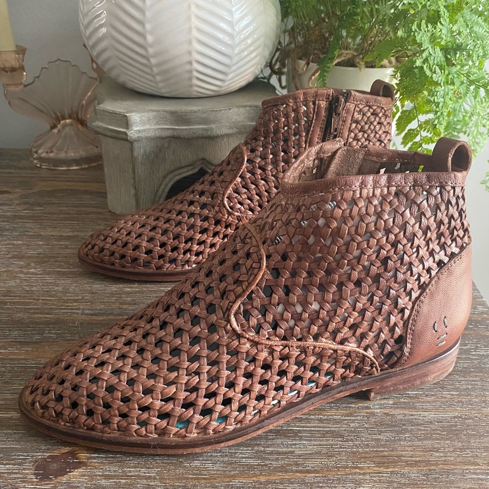 Roan by Bed|Stu Boho Retro Perforated Ankle Booties Shoes Womens 9 Tan Brown‎ - Picture 2 of 12